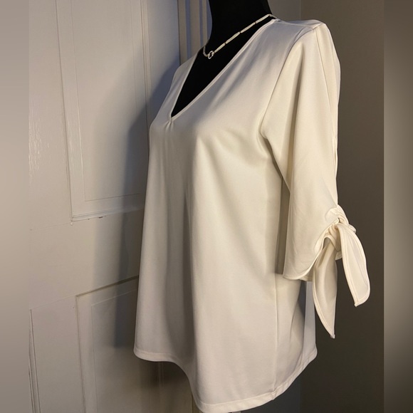 Ann Taylor Factory Womens V-neck 3/4 Sleeve Top Size Medium - Picture 6 of 12